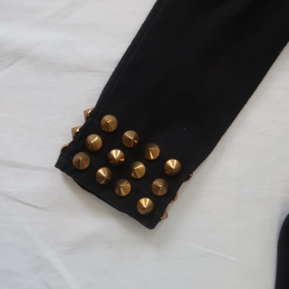 LF Stores | Studded Cuff Crop Top - Picture 3 of 7